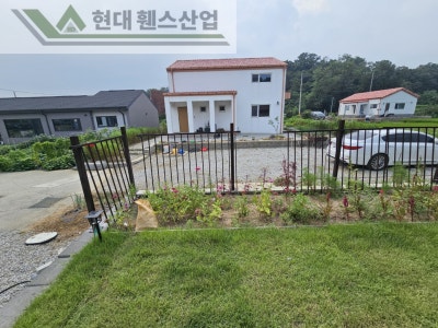안산휀스 펜스 울타리 - 안산시 단원구 대부도 전원주택 현장에 아름다운 베이직휀스를 설치한 현장을 소개합니다. 안산휀스 펜스 울타리 - 안산시 단원구 대부도 전원주택 현장에 아름다운 베이직휀스를 설치한 현장을 소개합니다.
