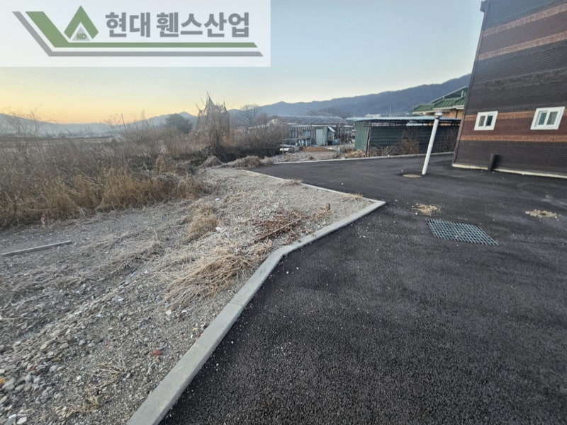 파주휀스 펜스 울타리 - 파주시 문산읍에 위치한 신축 창고단지 경계에 메쉬휀스를 시공한 현장을 소개합니다. 파주휀스 펜스 울타리 - 파주시 문산읍에 위치한 신축 창고단지 경계에 메쉬휀스를 시공한 현장을 소개합니다.