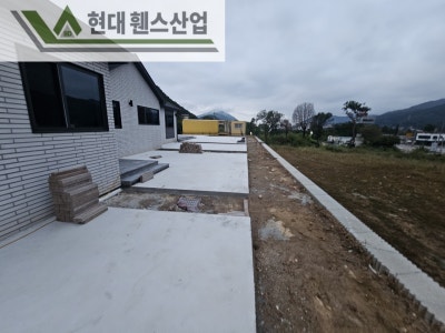 양평휀스 펜스 울타리 - 양평군 서종면에 위치한 신축 전원주택 경계에 베이직A형휀스와 메쉬휀스를 시공한 현장을 소개합니다. 양평휀스 펜스 울타리 - 양평군 서종면에 위치한 신축 전원주택 경계에 베이직A형휀스와 메쉬휀스를 시공한 현장을 소개합니다.