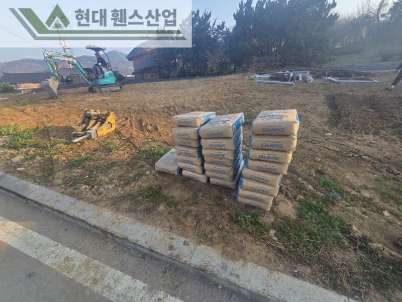 평택휀스 펜스 울타리 - 평택시 칠원동에 위치한 농막에 경계용 메쉬휀스를 시공한 현장을 소개합니다. 평택휀스 펜스 울타리 - 평택시 칠원동에 위치한 농막에 경계용 메쉬휀스를 시공한 현장을 소개합니다.