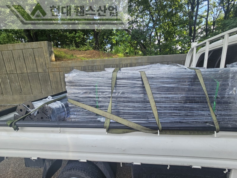 천안휀스 펜스 울타리 - 천안시 성거읍에 위치한 고급 전원주택에 경계용 메쉬휀스를 설치한 현장을 소개합니다.