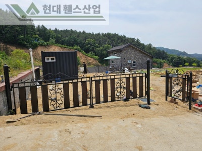 아산휀스 펜스 울타리 - 아산시 선장면에 위치한 경치가 아름다운 전원주택에 베이직휀스를 설치한 현장을 소개합니다. 아산휀스 펜스 울타리 - 아산시 선장면에 위치한 경치가 아름다운 전원주택에 베이직휀스를 설치한 현장을 소개합니다.