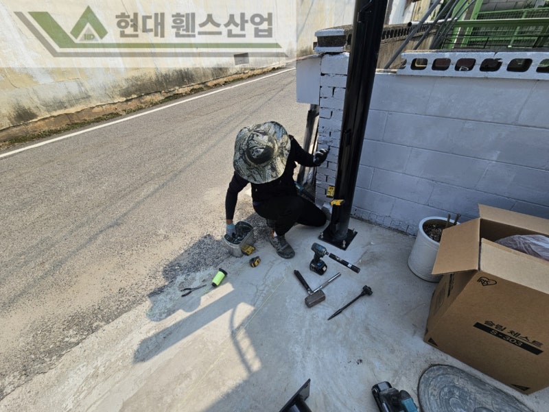 평택휀스 펜스 울타리 - 평택시 팽성읍에 위치한 작은 주차장 부지에 포플러 쌍문 + 외문을 설치한 현장을 소개합니다. 평택휀스 펜스 울타리 - 평택시 팽성읍에 위치한 작은 주차장 부지에 포플러 쌍문 + 외문을 설치한 현장을 소개합니다.