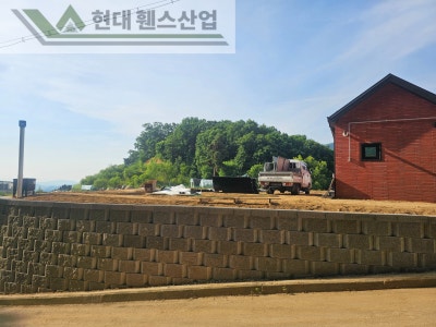춘천휀스 펜스 울타리 - 춘천시 신북읍에 위치한 전원주택에 가성비 좋은 베이직휀스를 설치한 현장을 소개합니다.
