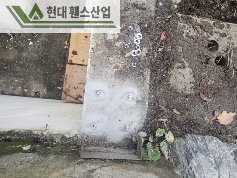 서울휀스 펜스 울타리 - 서울시 성북구에 위치한 수녀원 담장에 추락방지용 민들레 O형휀스를 시공한 현장을 소개합니다. 서울휀스 펜스 울타리 - 서울시 성북구에 위치한 수녀원 담장에 추락방지용 민들레 O형휀스를 시공한 현장을 소개합니다.