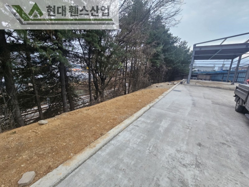 가평휀스 펜스 울타리 - 가평군 가평읍에 위치한 신축 사무실부지 경계에 메쉬휀스를 시공한 현장을 소개합니다. 가평휀스 펜스 울타리 - 가평군 가평읍에 위치한 신축 사무실부지 경계에 메쉬휀스를 시공한 현장을 소개합니다.