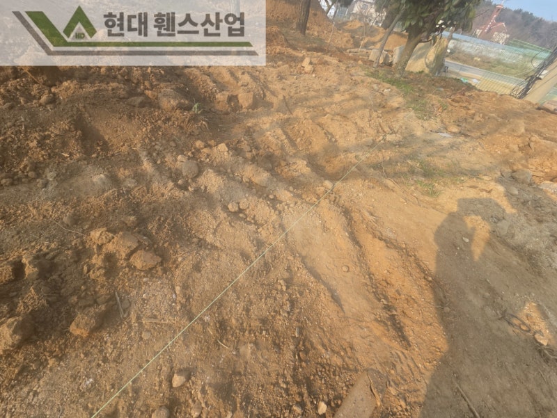 성환휀스 펜스 울타리 - 천안시 성환읍에 위치한 나대지에 경계를 위한 메쉬휀스를 시공한 현장을 소개합니다.