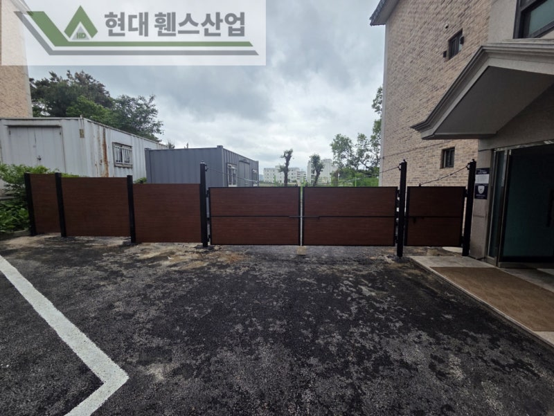 평택휀스 펜스 울타리-사생활 보호를 위한 합성목재 가림막휀스 평택휀스 펜스 울타리-사생활 보호를 위한 합성목재 가림막휀스