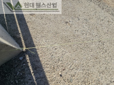 평택휀스 펜스 울타리 - 평택시 칠원동에 위치한 작은 마을 주택에 아름다운 합성목재가 들어간 대문을 시공한 현장을 소개합니다. 평택휀스 펜스 울타리 - 평택시 칠원동에 위치한 작은 마을 주택에 아름다운 합성목재가 들어간 대문을 시공한 현장을 소개합니다.