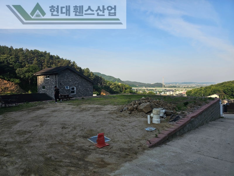 아산휀스 펜스 울타리 - 아산시 선장면에 위치한 경치가 아름다운 전원주택에 베이직휀스를 설치한 현장을 소개합니다. 아산휀스 펜스 울타리 - 아산시 선장면에 위치한 경치가 아름다운 전원주택에 베이직휀스를 설치한 현장을 소개합니다.