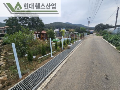 강화휀스 펜스 울타리 - 강화도에 위치한 전원주택 경계에 메쉬휀스를 시공한 현장을 소개합니다. 강화휀스 펜스 울타리 - 강화도에 위치한 전원주택 경계에 메쉬휀스를 시공한 현장을 소개합니다.