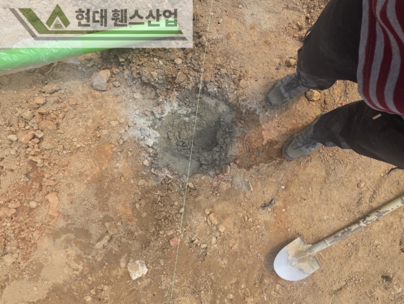 성환휀스 펜스 울타리 - 천안시 성환읍에 위치한 나대지에 경계를 위한 메쉬휀스를 시공한 현장을 소개합니다.