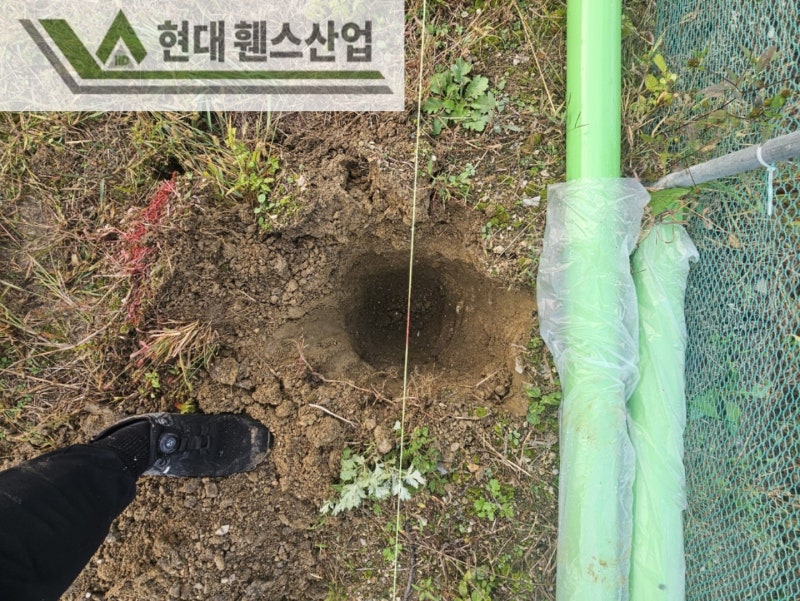 평택휀스 펜스 울타리 - 평택시 지제동 농막 경계에 메쉬휀스를 시공한 현장을 소개합니다. 평택휀스 펜스 울타리 - 평택시 지제동 농막 경계에 메쉬휀스를 시공한 현장을 소개합니다.