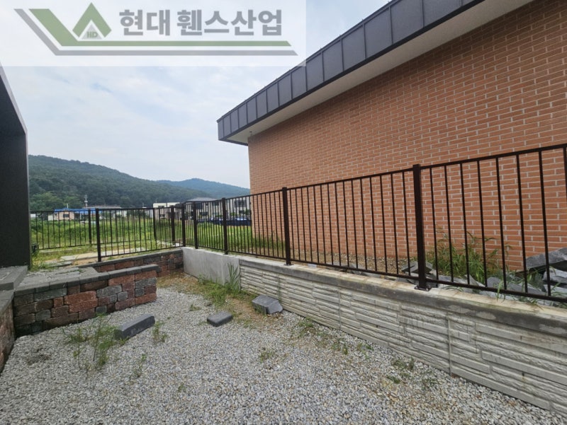 안산휀스 펜스 울타리 - 안산시 단원구 대부도 전원주택 현장에 아름다운 베이직휀스를 설치한 현장을 소개합니다. 안산휀스 펜스 울타리 - 안산시 단원구 대부도 전원주택 현장에 아름다운 베이직휀스를 설치한 현장을 소개합니다.