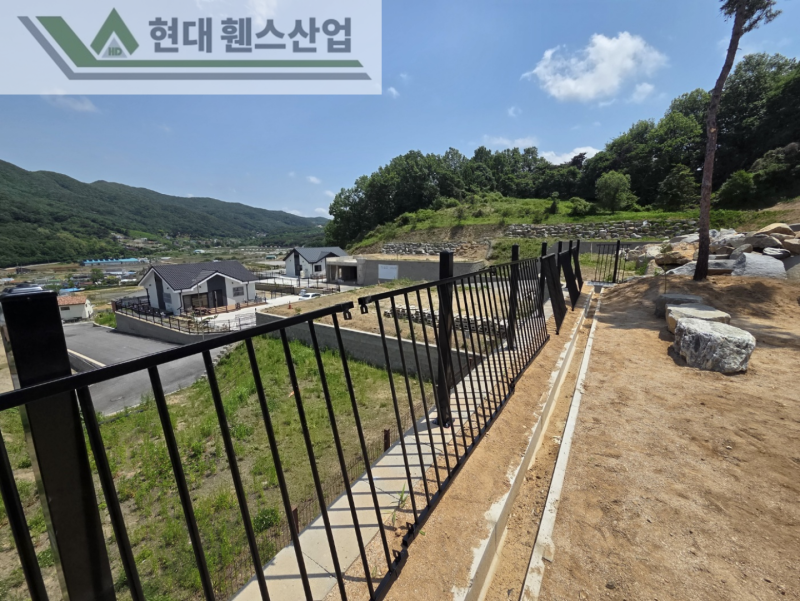 평택휀스 펜스 울타리 - 추락방지 기능과 시각적 아름다움을 모두 가진 베이직A형휀스!!