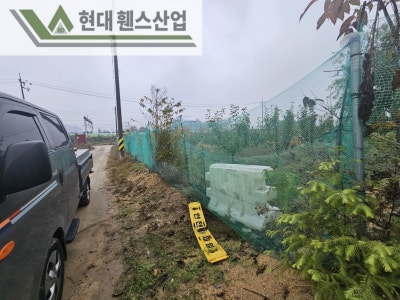 평택휀스 펜스 울타리 - 평택시 지제동 농막 경계에 메쉬휀스를 시공한 현장을 소개합니다. 평택휀스 펜스 울타리 - 평택시 지제동 농막 경계에 메쉬휀스를 시공한 현장을 소개합니다.