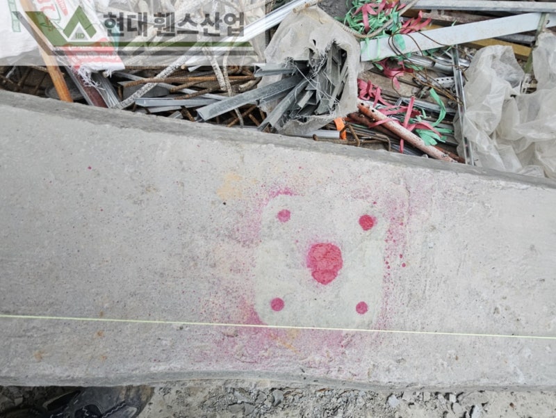 부평휀스 펜스 울타리 - 부평시에 위치한 신축아파트 경계에 베이직 A형휀스를 시공한 현장을 소개합니다.