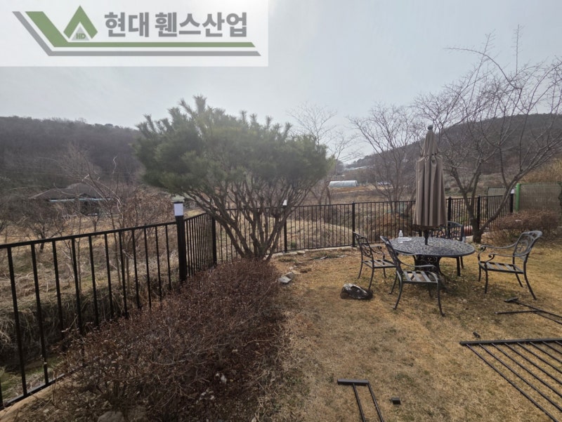 예산휀스 펜스 울타리 - 예산군 덕산면에 위치한 전원주택 경계에 베이직A형휀스를 시공한 현장을 소개합니다.
