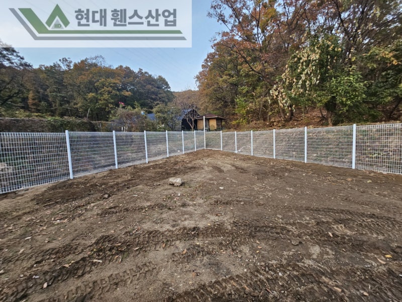 이천휀스 펜스 울타리 - 이천시 부발읍에 위치한 유기견보호소 경계에 메쉬휀스를 시공한 현장을 소개합니다.