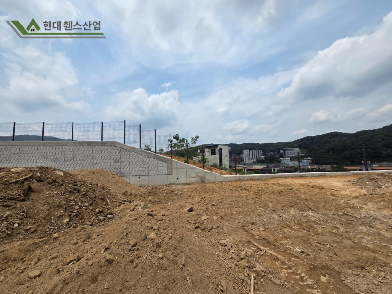 용인휀스 유방동 600M 시공기 뉴-메쉬 앙카타입 정밀시공 사례 용인휀스 유방동 600M 시공기 뉴-메쉬 앙카타입 정밀시공 사례