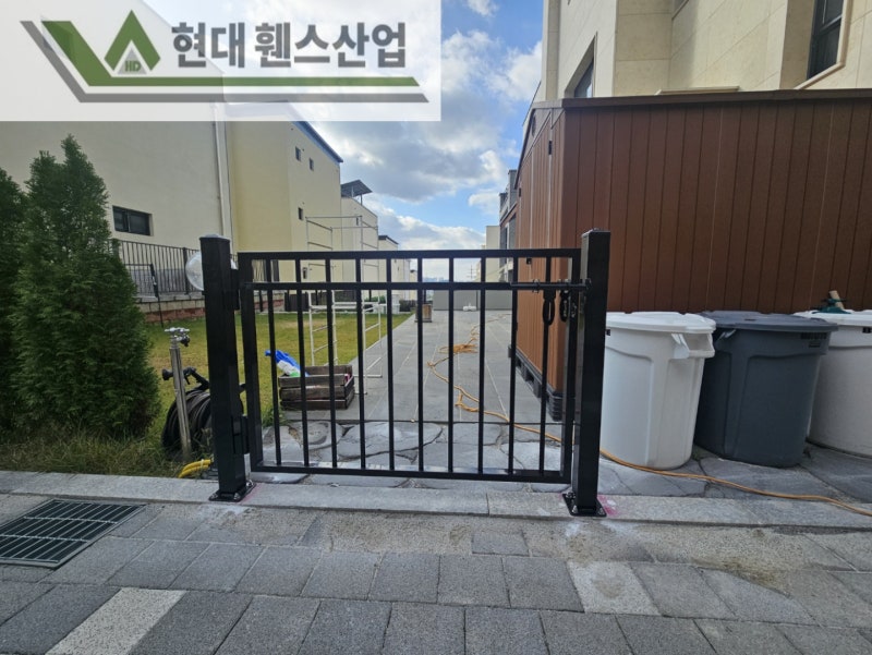 오산휀스 펜스 울타리 - 오산시 양산동에 위치한 전원주택 경계에 베이직 A형휀스를 시공한 현장을 소개합니다.