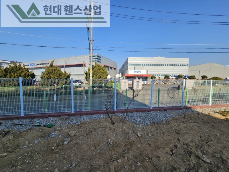 화성휀스 펜스 울타리 -화성시 남양읍에 위치한 공장에 경계용 메쉬휀스를 시공한 현장을 소개합니다.