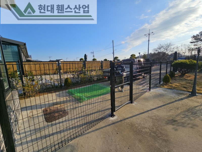 제부도휀스 펜스 울타리 - 제부도에 위치한 독채 펜션에 휀스를 이용해서 강아지울타리를 만든 현장을 소개합니다. 제부도휀스 펜스 울타리 - 제부도에 위치한 독채 펜션에 휀스를 이용해서 강아지울타리를 만든 현장을 소개합니다.