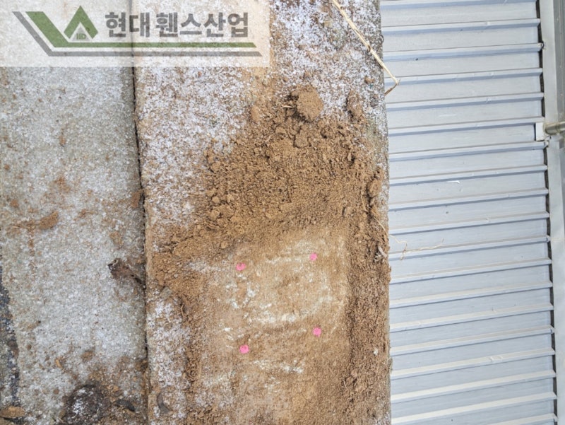 당진휀스 펜스 울타리 - 당진시 원당동에 위치한 공장 경계에 설치된 오래된 울타리를 철거하고 새롭게 시공해드린 현장을 소개합니다.