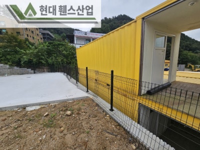 양평휀스 펜스 울타리 - 양평군 서종면에 위치한 신축 전원주택 경계에 베이직A형휀스와 메쉬휀스를 시공한 현장을 소개합니다. 양평휀스 펜스 울타리 - 양평군 서종면에 위치한 신축 전원주택 경계에 베이직A형휀스와 메쉬휀스를 시공한 현장을 소개합니다.
