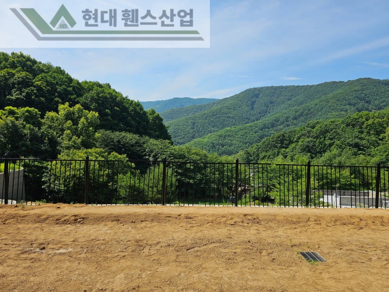 춘천휀스 펜스 울타리 - 춘천시 신북읍에 위치한 전원주택에 가성비 좋은 베이직휀스를 설치한 현장을 소개합니다.