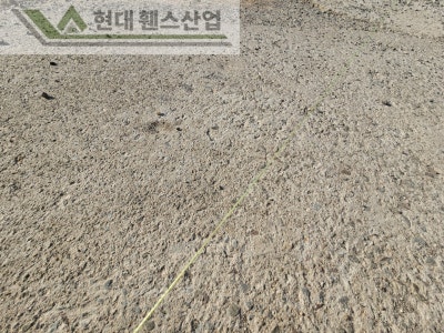 평택휀스 펜스 울타리 - 평택시 칠원동에 위치한 작은 마을 주택에 아름다운 합성목재가 들어간 대문을 시공한 현장을 소개합니다. 평택휀스 펜스 울타리 - 평택시 칠원동에 위치한 작은 마을 주택에 아름다운 합성목재가 들어간 대문을 시공한 현장을 소개합니다.