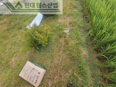 천안휀스 펜스 울타리 - 천안시 동남구에 위치한 작은 시골집 마당에 베이직 휀스를 시공한 현장을 소개합니다.