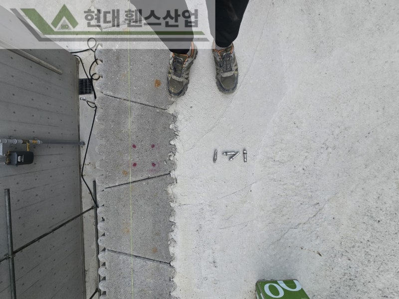 평택휀스 펜스 울타리 - 평택시 유천동에 위치한 신축 교회 건물에 베이직 휀스를 설치한 현장을 소개합니다. 평택휀스 펜스 울타리 - 평택시 유천동에 위치한 신축 교회 건물에 베이직 휀스를 설치한 현장을 소개합니다.