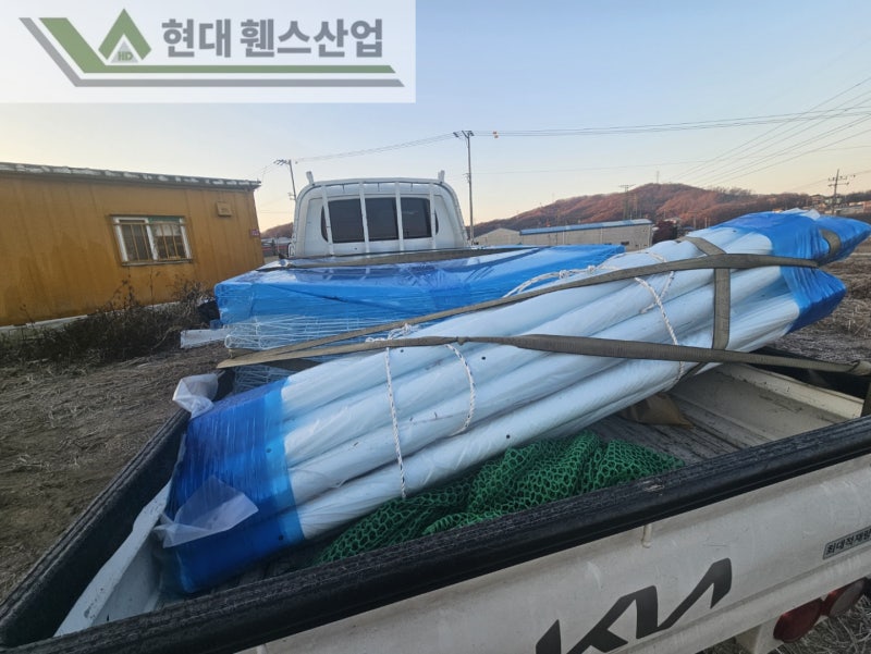 천안휀스 펜스 울타리 - 천안시 직산읍에 위치한 나대지에 경계용 메쉬휀스를 시공한 현장을 소개합니다. 천안휀스 펜스 울타리 - 천안시 직산읍에 위치한 나대지에 경계용 메쉬휀스를 시공한 현장을 소개합니다.