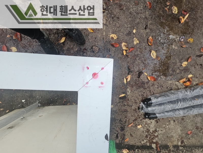 서울휀스 펜스 울타리 - 서울시 성북구에 위치한 수녀원 담장에 추락방지용 민들레 O형휀스를 시공한 현장을 소개합니다. 서울휀스 펜스 울타리 - 서울시 성북구에 위치한 수녀원 담장에 추락방지용 민들레 O형휀스를 시공한 현장을 소개합니다.