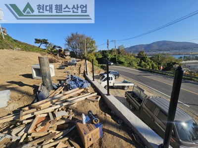 제부도휀스 펜스 울타리 - 제부도에 위치한 전원주택단지 예정지에 경계용 베이직 A형휀스를 시공한 현장을 소개합니다.