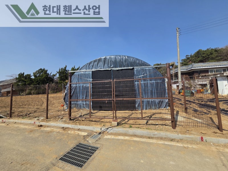 평택휀스 펜스 울타리 - 평택시 칠원동에 위치한 농막에 경계용 메쉬휀스를 시공한 현장을 소개합니다. 평택휀스 펜스 울타리 - 평택시 칠원동에 위치한 농막에 경계용 메쉬휀스를 시공한 현장을 소개합니다.