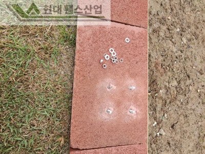 여주휀스 펜스 울타리 - 여주시 점동면에 위치한 키즈카페 예정지에 합성목재 가림막휀스와 차폐휀스를 설치한 현장을 소개합니다. Vo.1