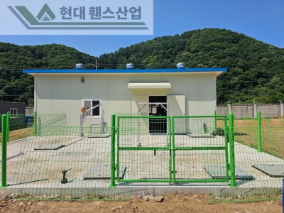 보령휀스 펜스 울타리 - 보령시 신흑동에 위치한 건축 준비 중인 사무실 건물에 경계용 메쉬휀스를 설치한 현장을 소개합니다. 보령휀스 펜스 울타리 - 보령시 신흑동에 위치한 건축 준비 중인 사무실 건물에 경계용 메쉬휀스를 설치한 현장을 소개합니다.