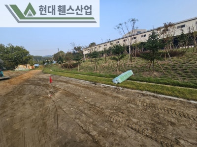 오산휀스 펜스 울타리 - 오산시 초평동에 위치한 나대지 경계에 메쉬휀스를 시공한 현장을 소개합니다.