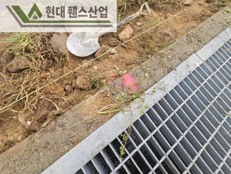 강화휀스 펜스 울타리 - 강화도에 위치한 전원주택 경계에 메쉬휀스를 시공한 현장을 소개합니다. 강화휀스 펜스 울타리 - 강화도에 위치한 전원주택 경계에 메쉬휀스를 시공한 현장을 소개합니다.