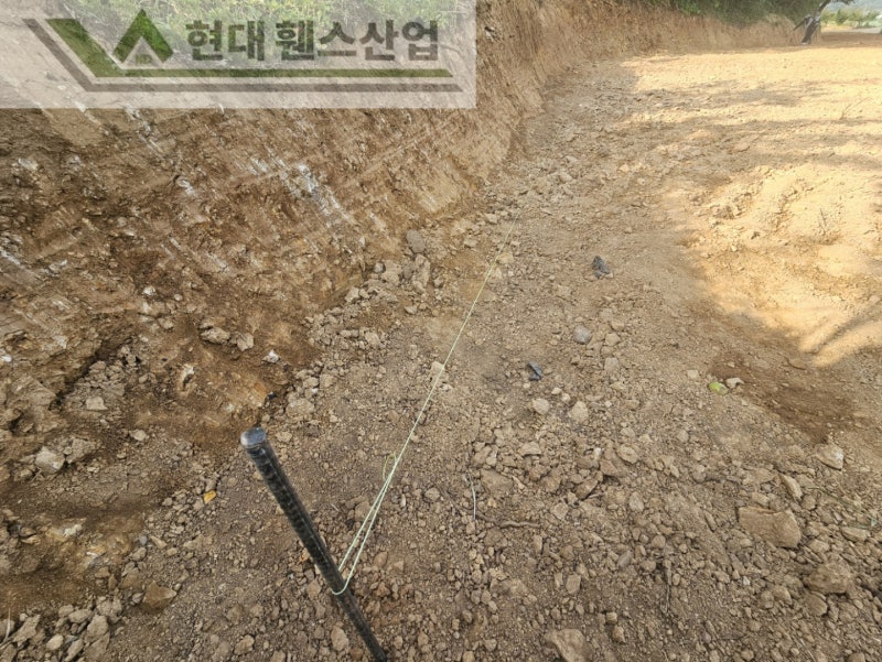 예산휀스 펜스 울타리 - 예산군 덕산면에 위치한 주말 농장 부지에 경계를 나누는 메쉬휀스를 설치한 현장을 소개합니다.