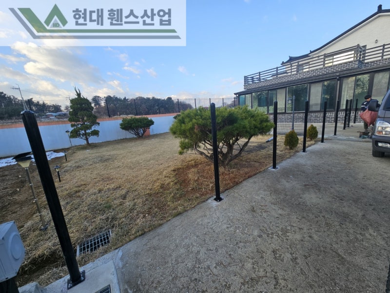 제부도휀스 펜스 울타리 - 제부도에 위치한 독채 펜션에 휀스를 이용해서 강아지울타리를 만든 현장을 소개합니다. 제부도휀스 펜스 울타리 - 제부도에 위치한 독채 펜션에 휀스를 이용해서 강아지울타리를 만든 현장을 소개합니다.