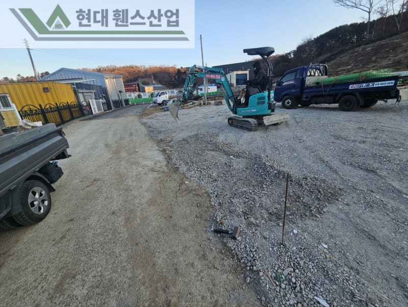 아산휀스 펜스 울타리 - 아산시 영인면에 위치한 나대지에 경계용 메쉬휀스를 시공한 현장을 소개합니다. 아산휀스 펜스 울타리 - 아산시 영인면에 위치한 나대지에 경계용 메쉬휀스를 시공한 현장을 소개합니다.