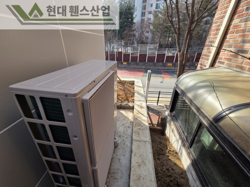 평택휀스 펜스 울타리 - 평택시 비전동에 위치한 신축 주택 경계에 추락방지용 메쉬휀스를 시공한 현장을 소개합니다.