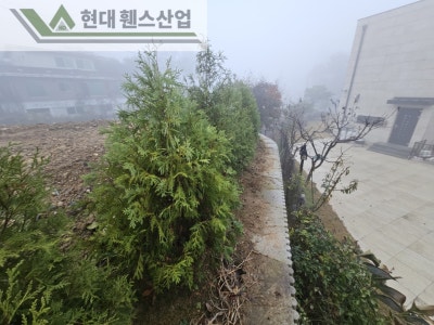 수원휀스 펜스 울타리 - 수원시 권선구 고색동에 위치한 신축 건물 경계에 추락방지용 메쉬휀스를 시공한 현장을 소개합니다.