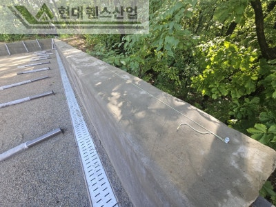 천안휀스 펜스 울타리 - 천안시 성거읍에 위치한 고급 전원주택에 경계용 메쉬휀스를 설치한 현장을 소개합니다.