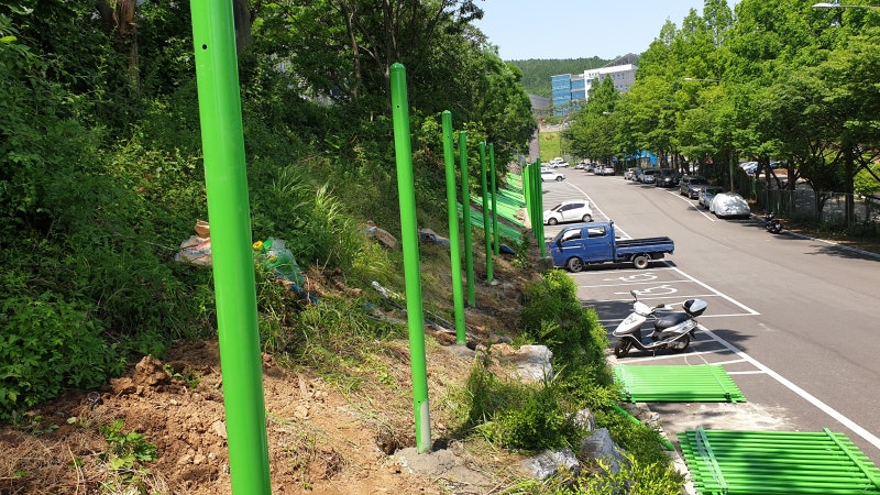 울산휀스ㅡ울산 울타리 울산 대성중 종골창살 휀스시공 울산휀스ㅡ울산 울타리 울산 대성중 종골창살 휀스시공