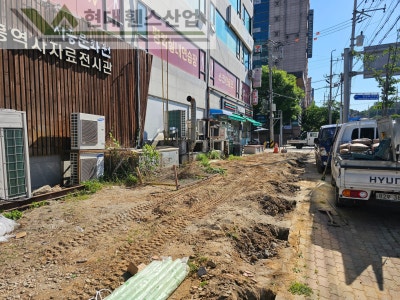 시흥휀스 펜스 울타리 - 시흥시 장현동에 위치한 작은 화단에 경계용 메쉬휀스를 설치한 현장을 소개합니다.
